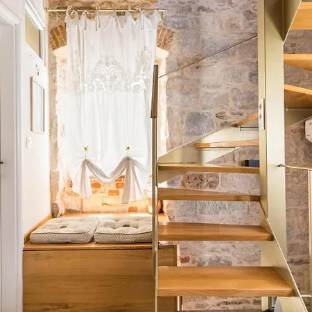 Kaleta Little House Apartamento *
