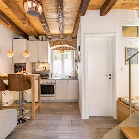 Kaleta Little House Apartment *