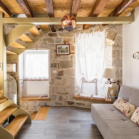 Kaleta Little House Apartment