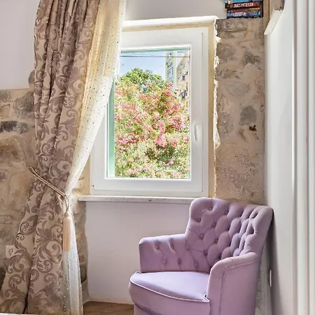 Apartment Kaleta Little House *