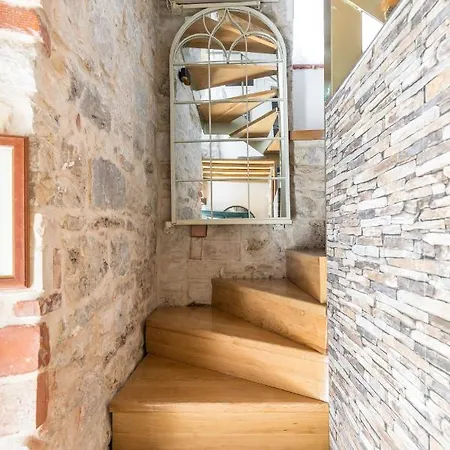 Apartment Kaleta Little House Split