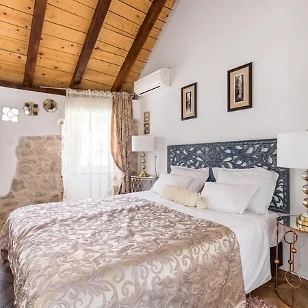 Kaleta Little House *